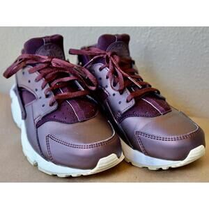Size 7.5 - Nike Air Huarache Run Metallic Mahogany Womens